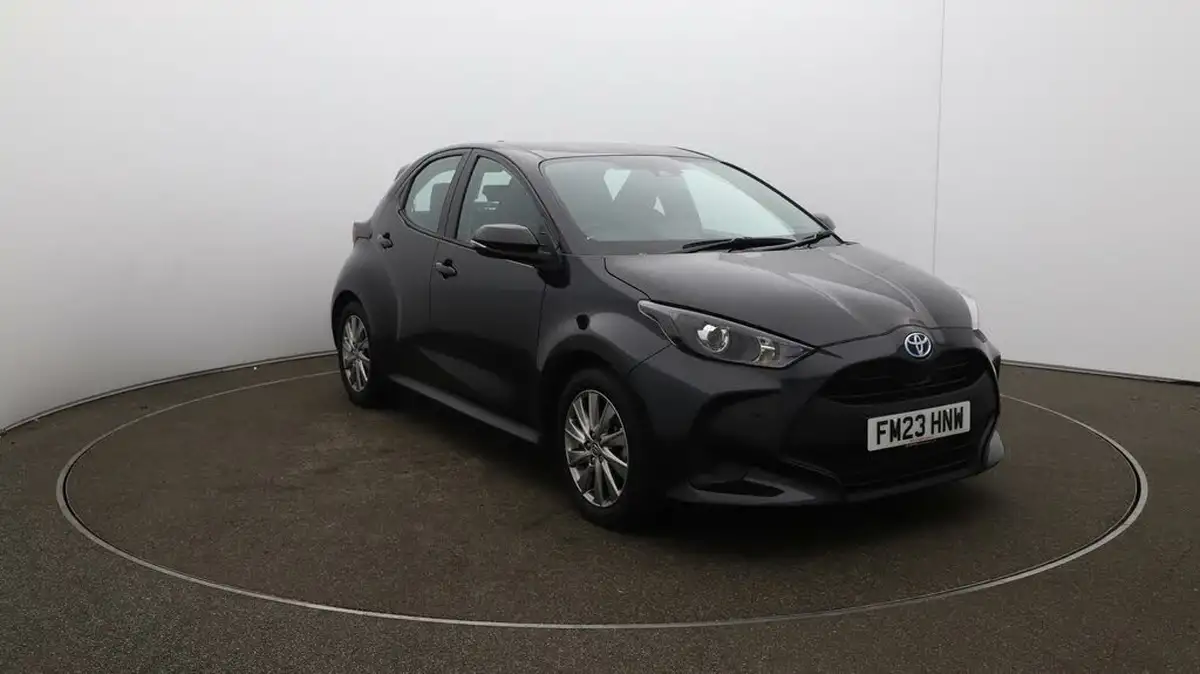 2023-toyota-yaris-15-vvt-i-icon-big-42