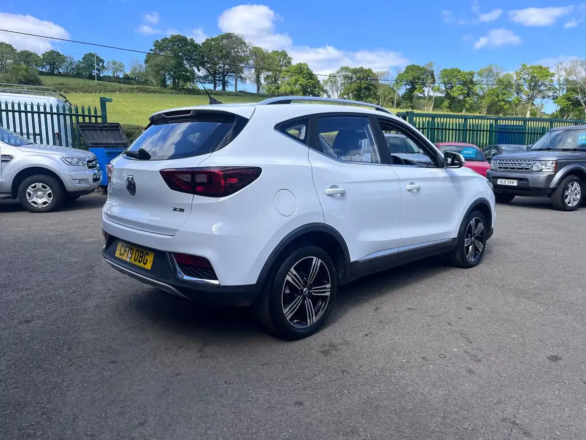 2019-mg-zs-suv-15-vti-tech-exclusive-105bhp-big-4
