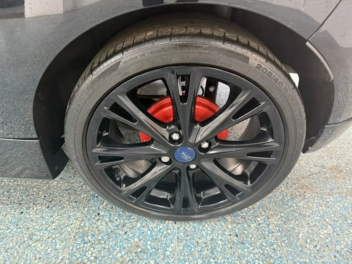 2015-ford-fiesta-10-zetec-s-black-edition-big-10