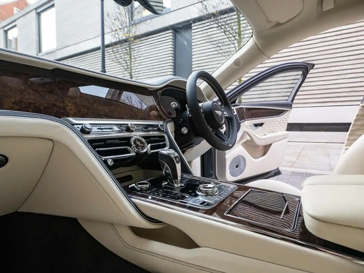 2024-bentley-flying-spur-big-11