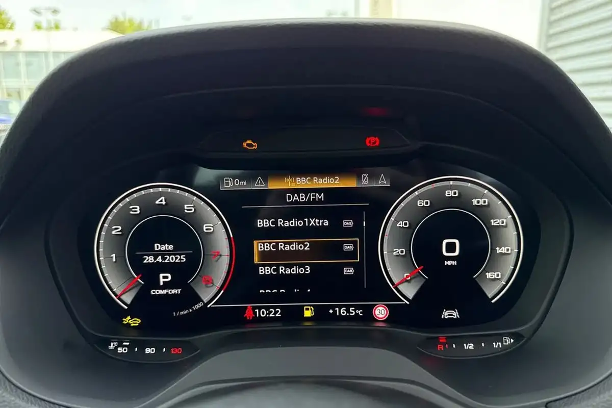 2024-audi-q2-15-35-tfsi-s-line-tronic-big-37