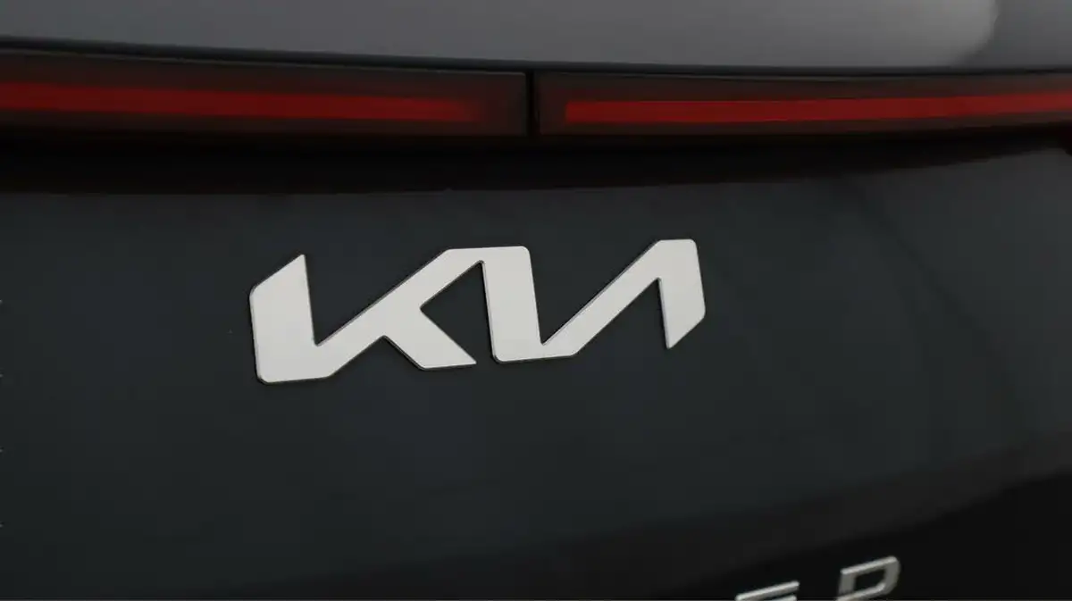 2022-kia-pro-ceed-15-t-gdi-gt-line-big-20