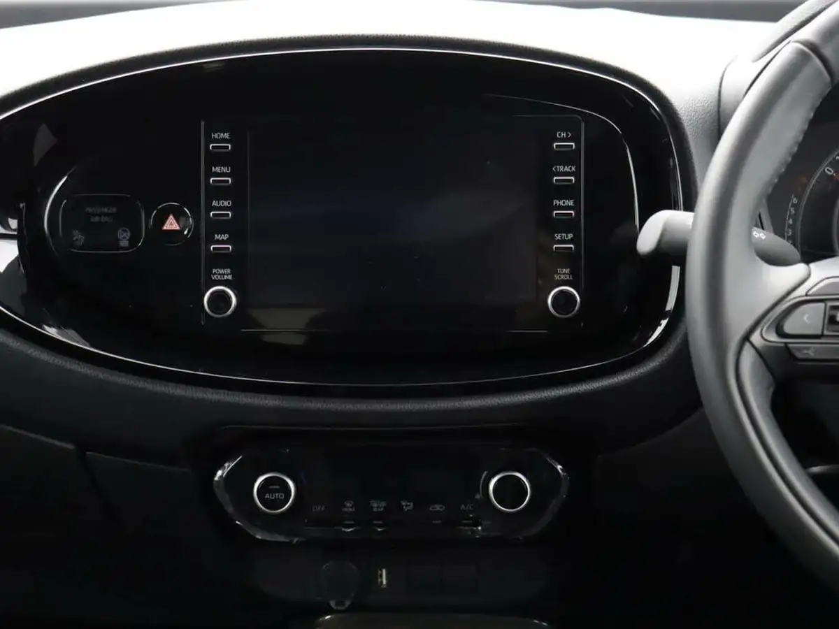 2023-toyota-aygo-x-10-vvt-i-edge-big-8