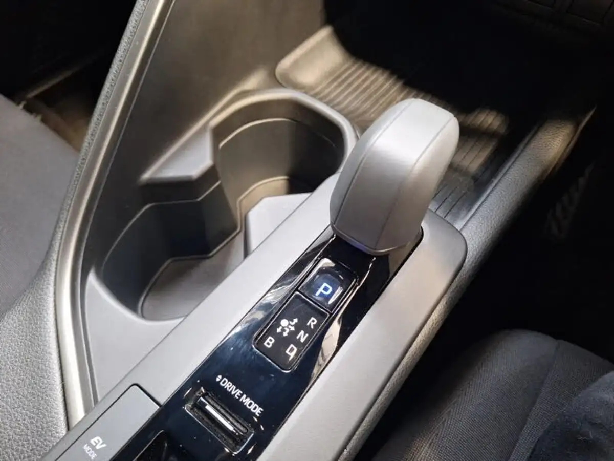 2024-toyota-c-hr-18-vvt-i-icon-138bhp-big-10