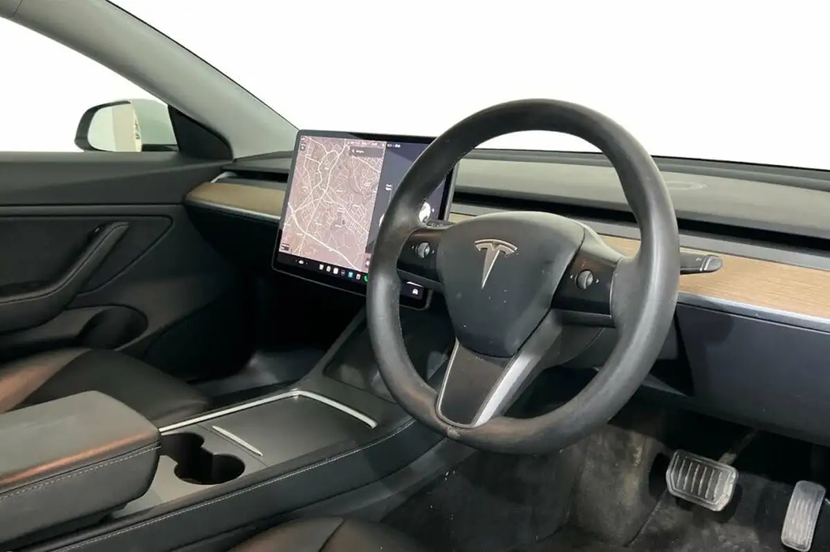 2020-tesla-model-3-e-standard-plus-big-8