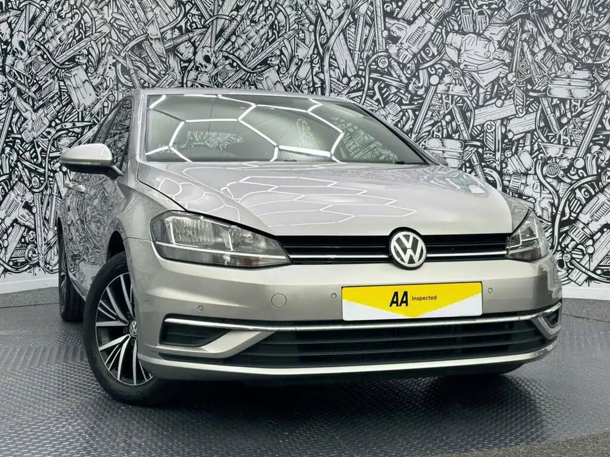 2018-volkswagen-golf-16tdi-se-hatchback-5d-dsg-big-3