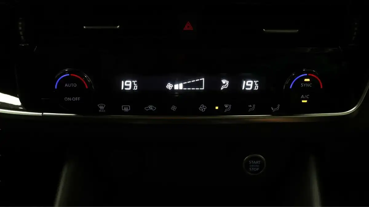 2022-nissan-qashqai-13-dig-t-n-connecta-158ps-big-11