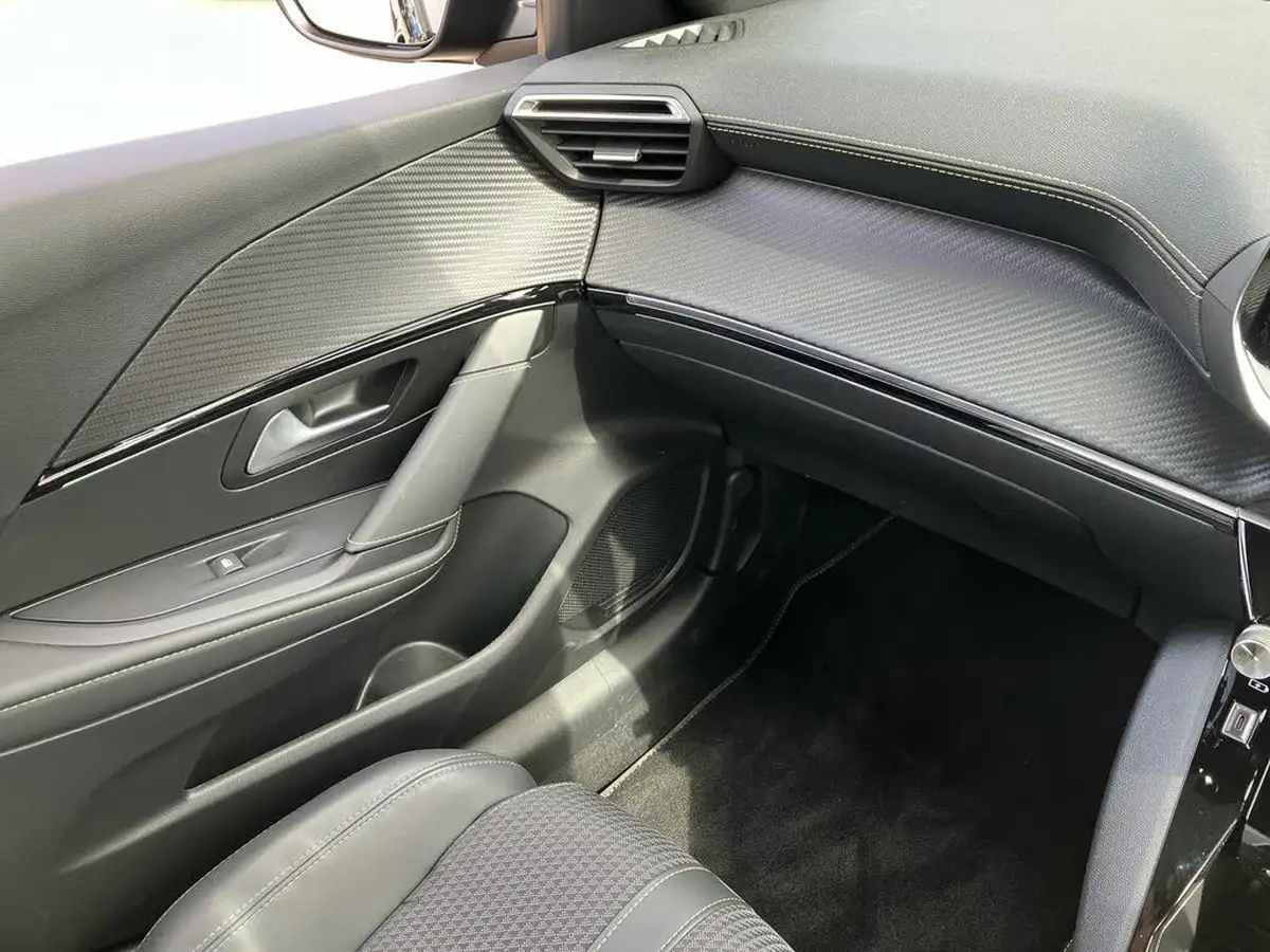 2020-peugeot-208-e-gt-line-big-58