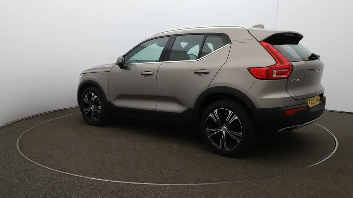 2020-volvo-xc40-20td-d3-inscription-pro-big-30