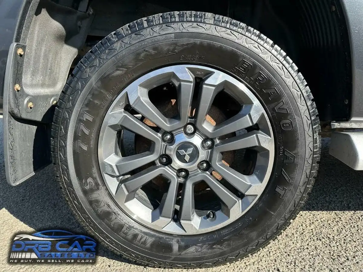 2020-mitsubishi-l200-22di-d-barbarian-big-7