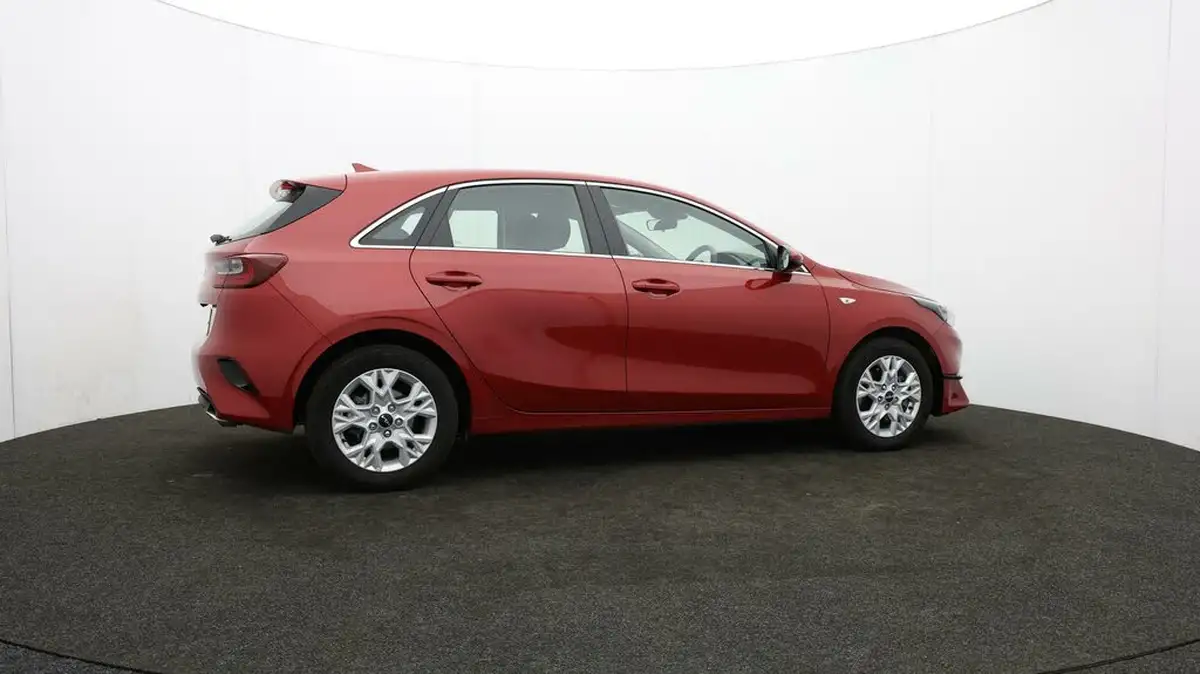 2024-kia-ceed-15-t-gdi-2-138bhp-hatchback-big-29