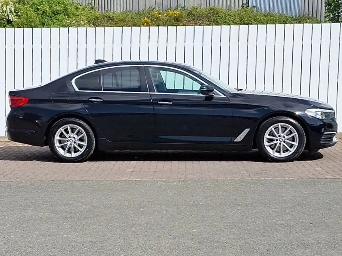 2017-bmw-5-series-20td-520d-se-190bhp-ss-saloon-4d-big-2