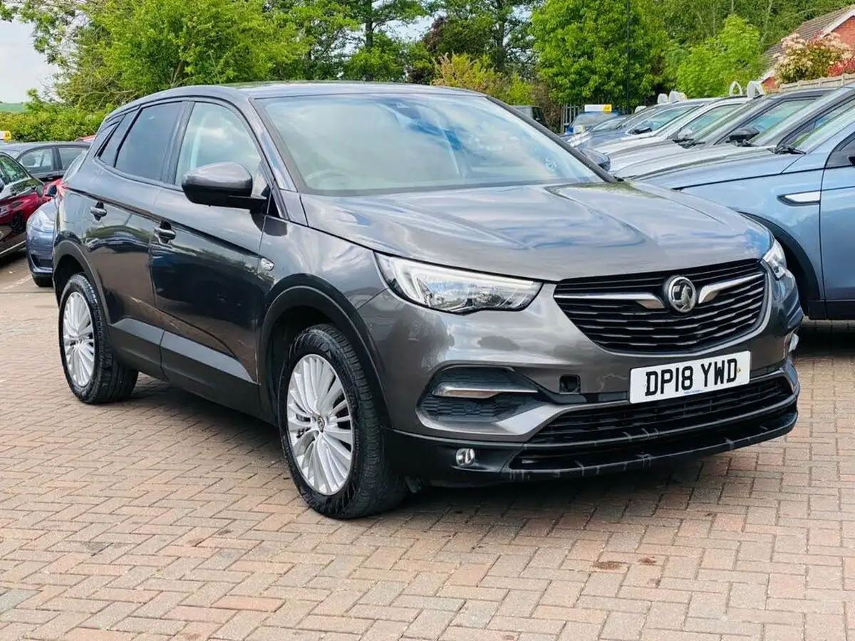 2018-vauxhall-grandland-x-12-se-130ps-big-1