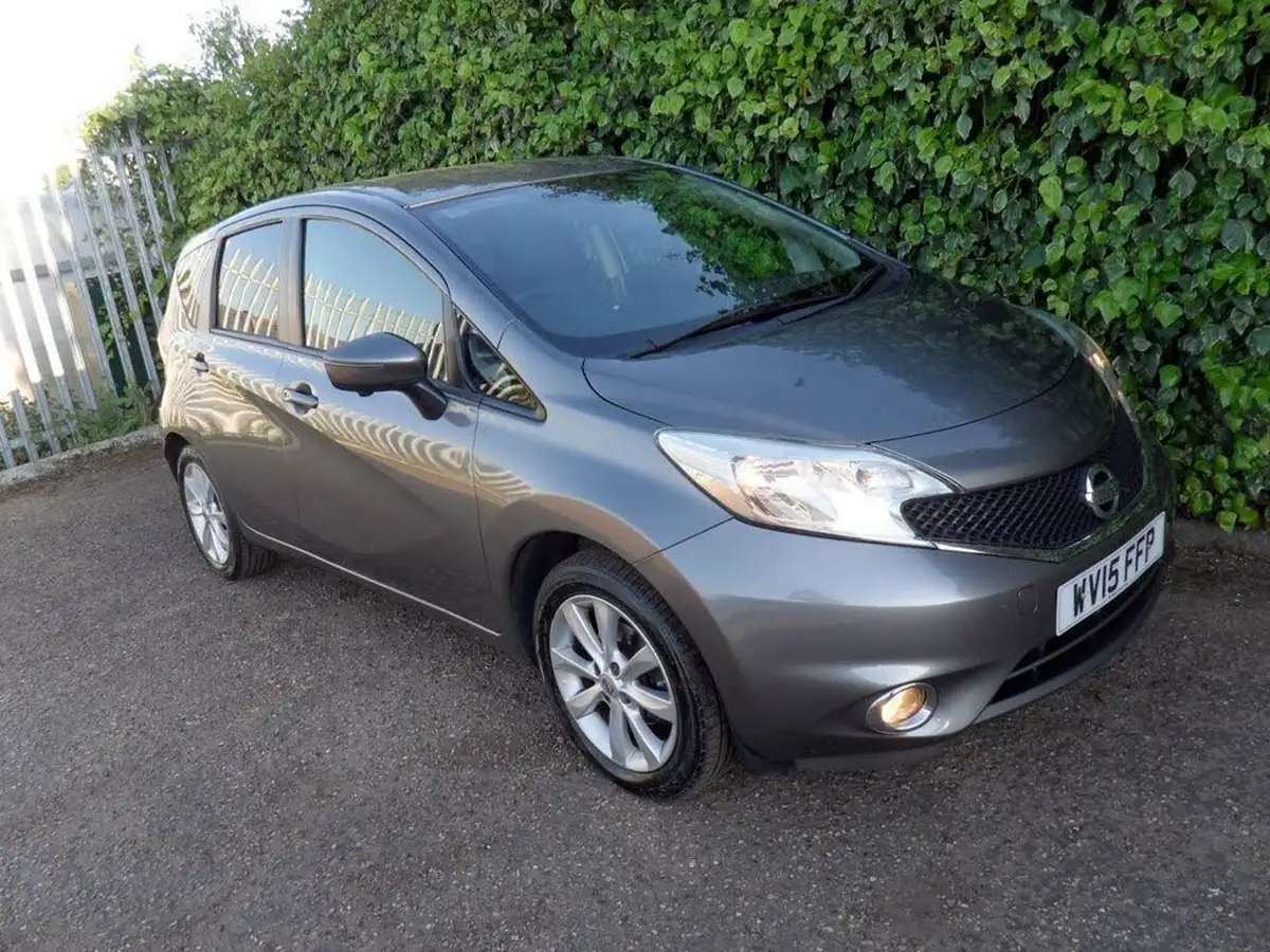 2015-nissan-note-12-tekna-big-29