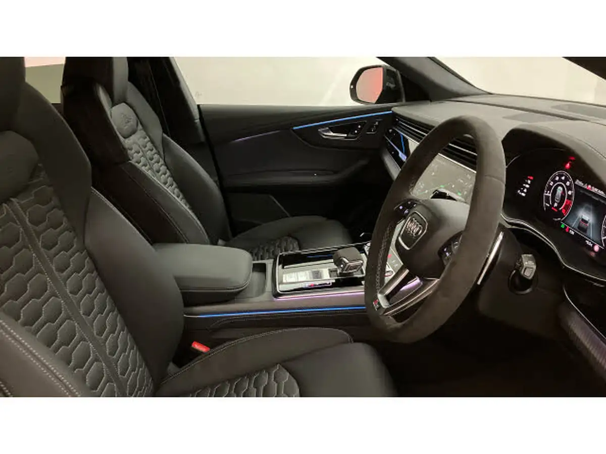 2024-audi-rs-q8-40-tfsi-launch-edition-big-31