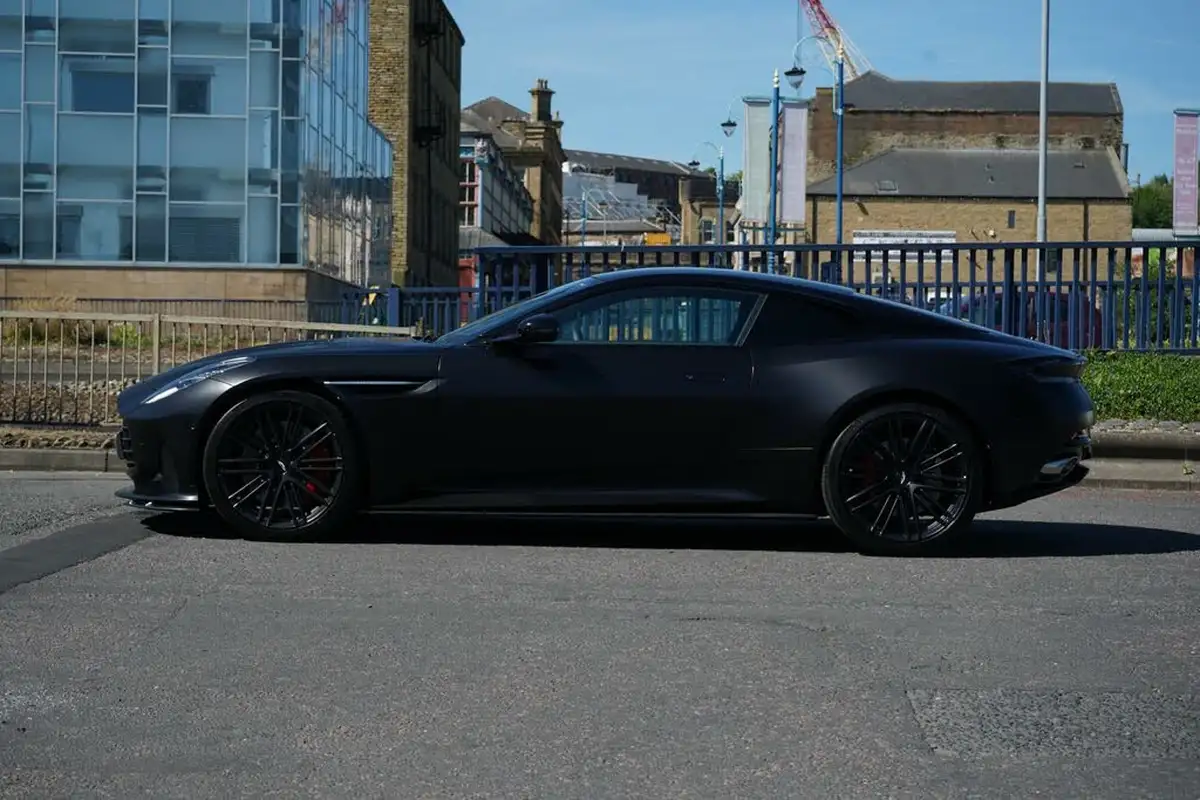 2024-aston-martin-db12-40-v8-auto-euro-6-ss-2dr-big-7