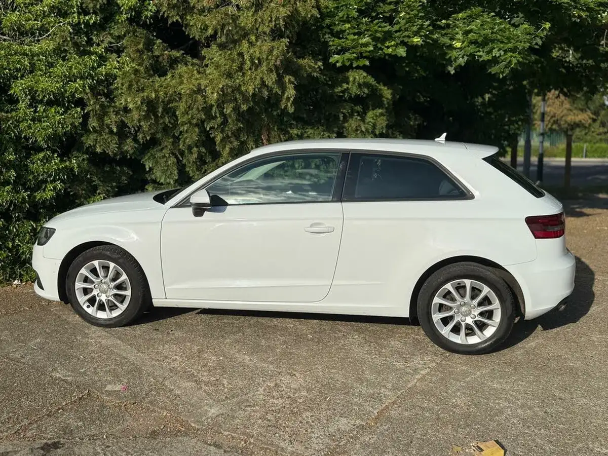 2014-audi-a3-14-se-122ps-hatchback-3d-big-2