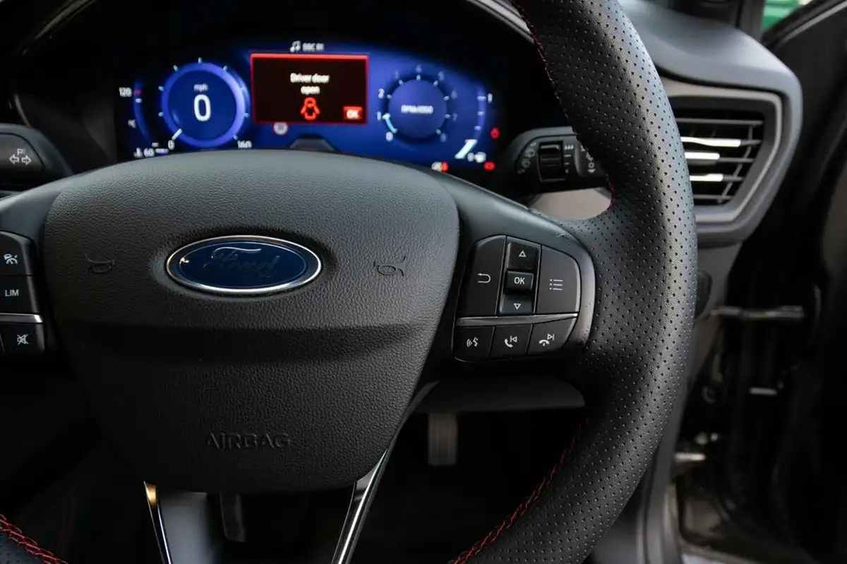 2022-ford-focus-big-19