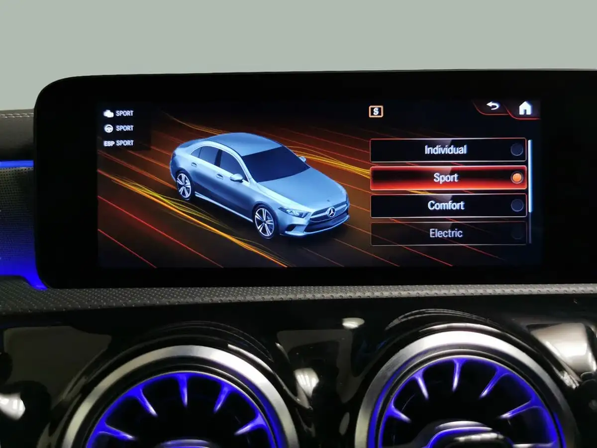 2022-mercedes-benz-a-class-20-a250-amg-line-executive-edition-saloon-4d-big-22