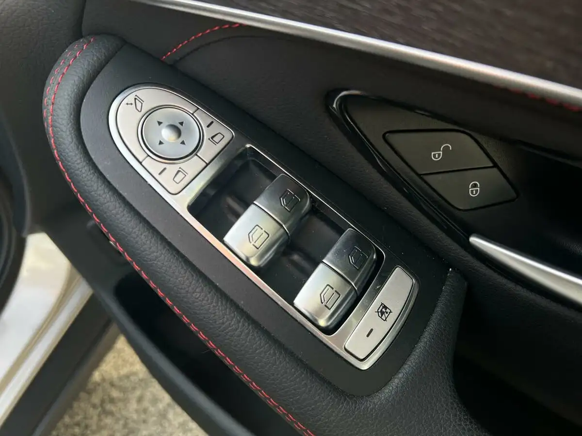2020-mercedes-benz-glc-class-30-glc-amg-43-coupe-4d-big-66