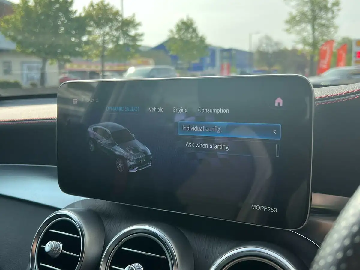 2020-mercedes-benz-glc-class-30-glc-amg-43-coupe-4d-big-38