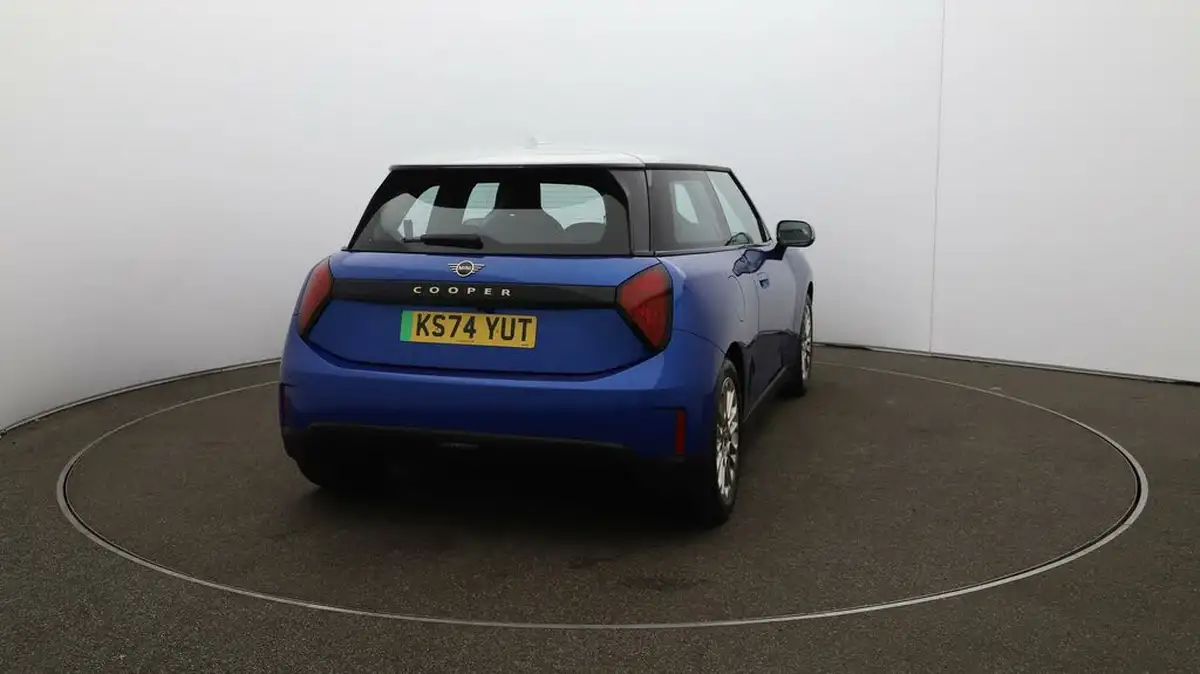 2024-mini-cooper-e-cooper-e-exclusive-big-54