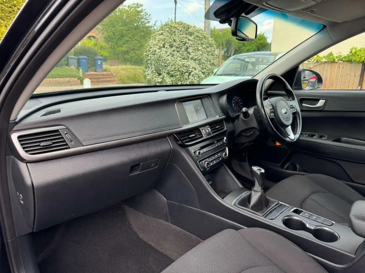 2018-kia-optima-17crdi-2-sportswagon-5d-big-16