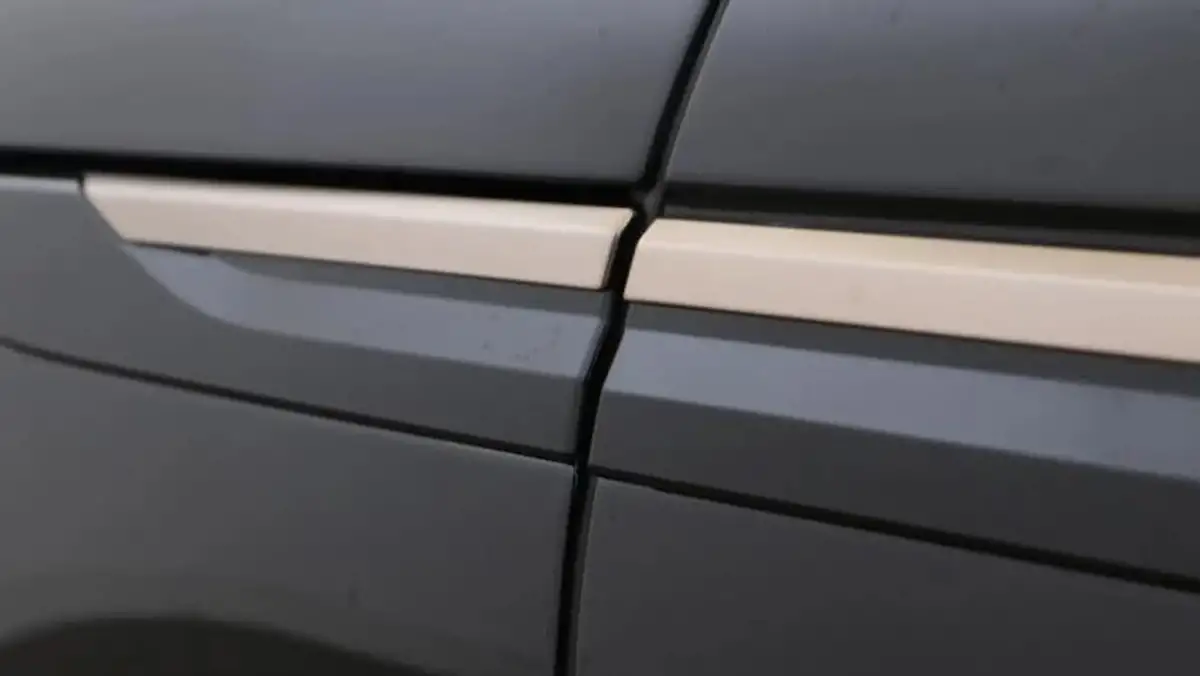 2023-land-rover-range-rover-velar-20-d200-dynamic-se-big-19