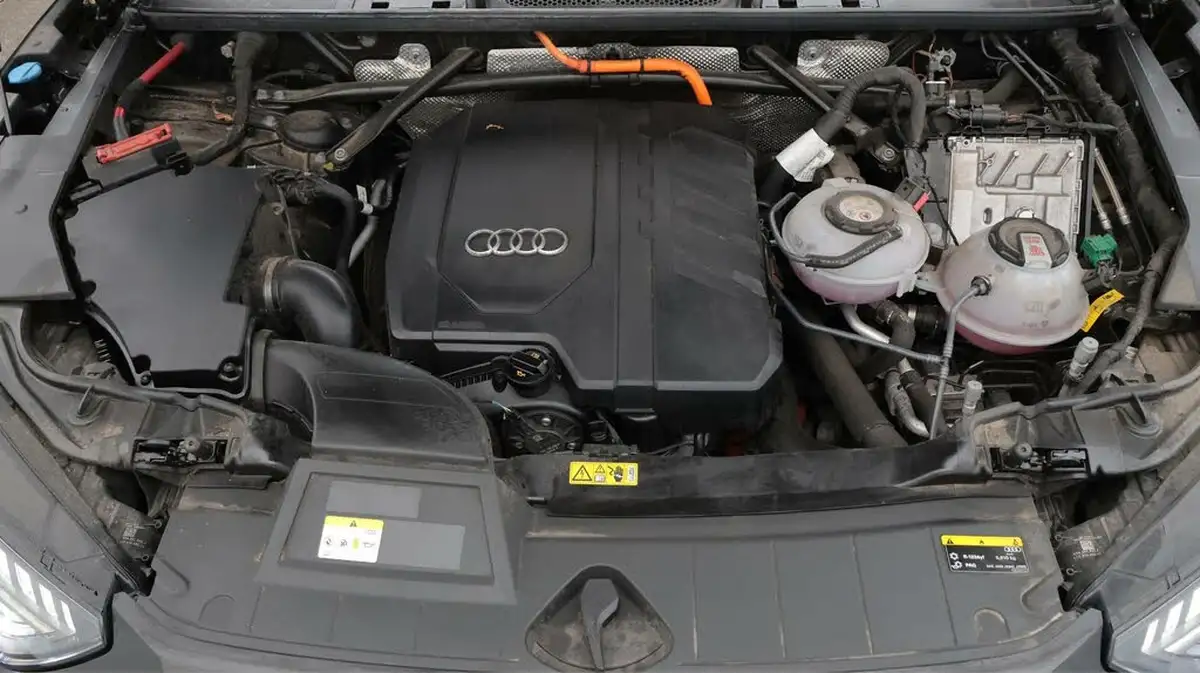 2022-audi-q5-20-50-tfsi-e-s-line-station-wagon-big-19