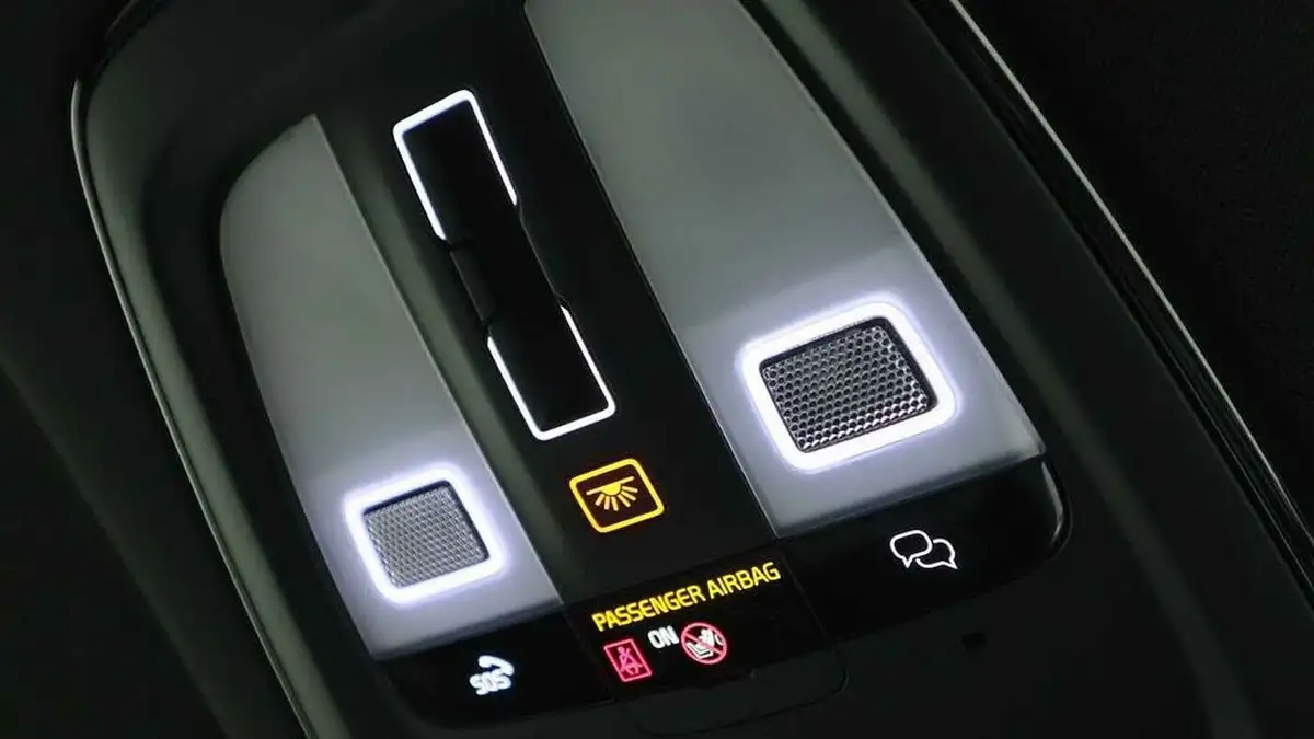 2024-volvo-xc60-20-t8-ultimate-dark-big-31