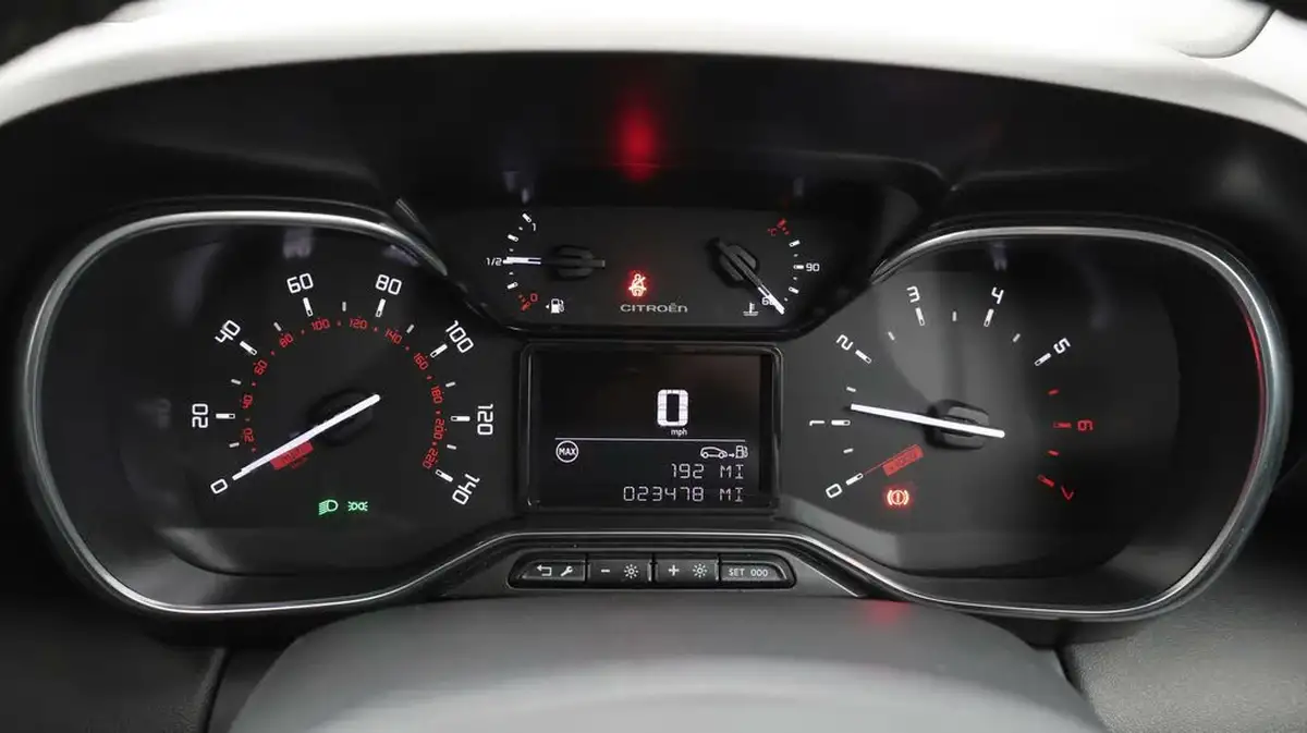2019-citroen-c3-aircross-12-puretech-flair-130ps-ss-big-10