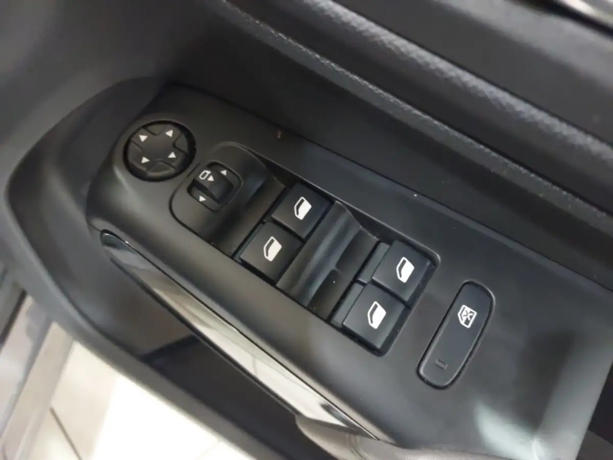 2020-citroen-c5-aircross-15bluehdi-flair-big-11