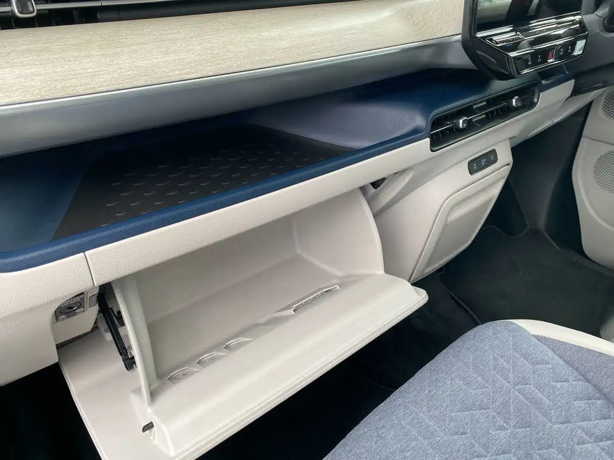 2024-volkswagen-idbuzz-e-style-standard-big-28