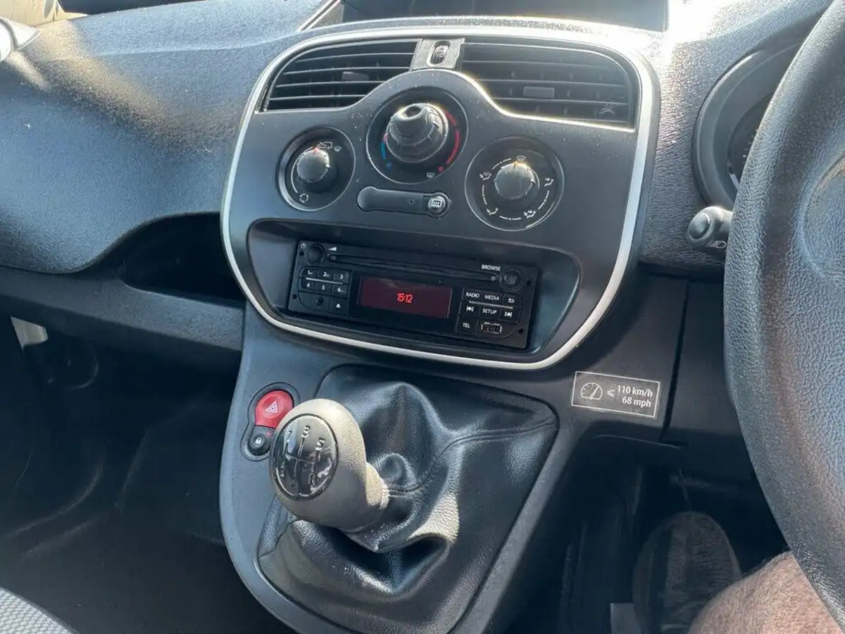 2017-renault-kangoo-15td-ml19-energy-dci-90-business-eu6-panel-big-4