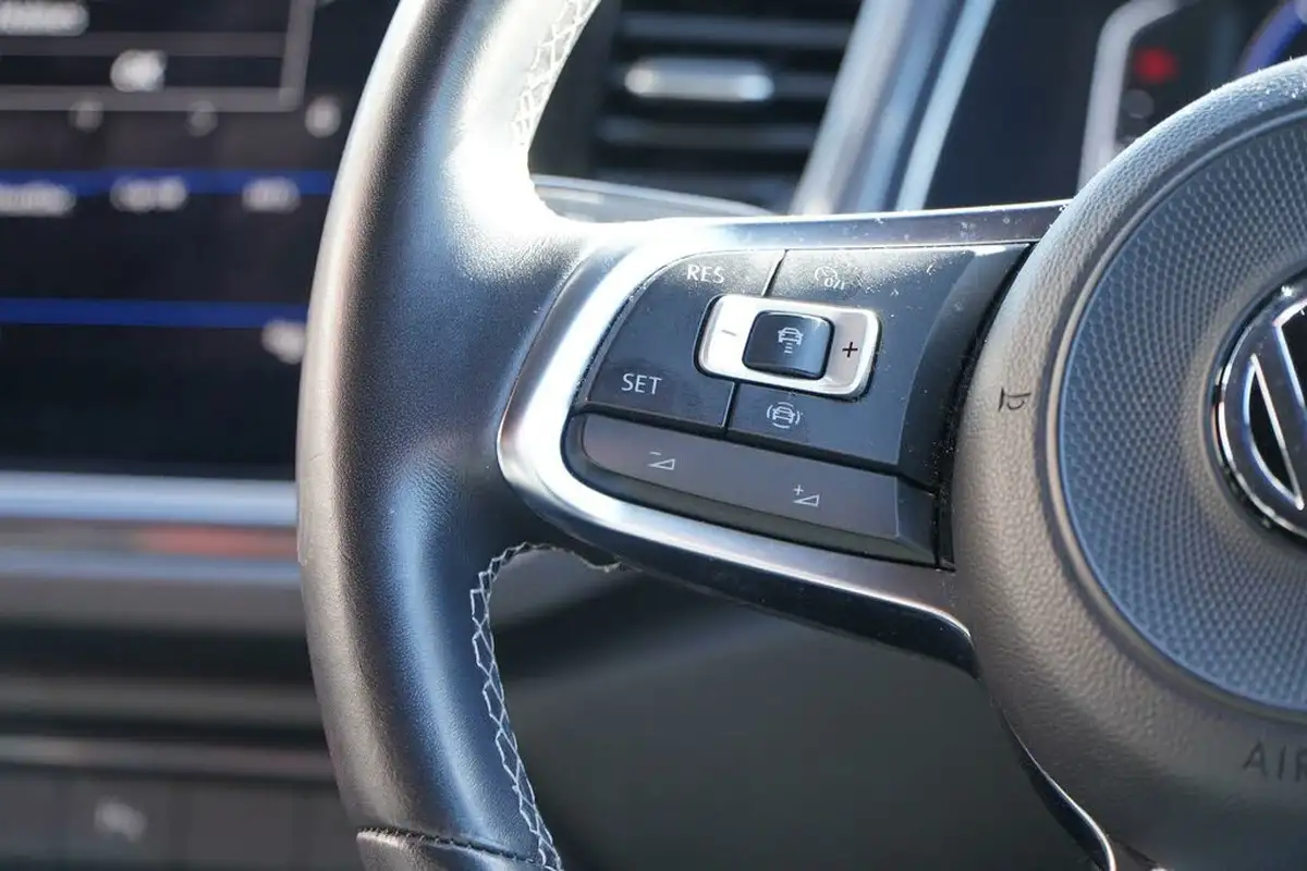 2020-volkswagen-t-roc-20tdi-r-line-dsg-big-44