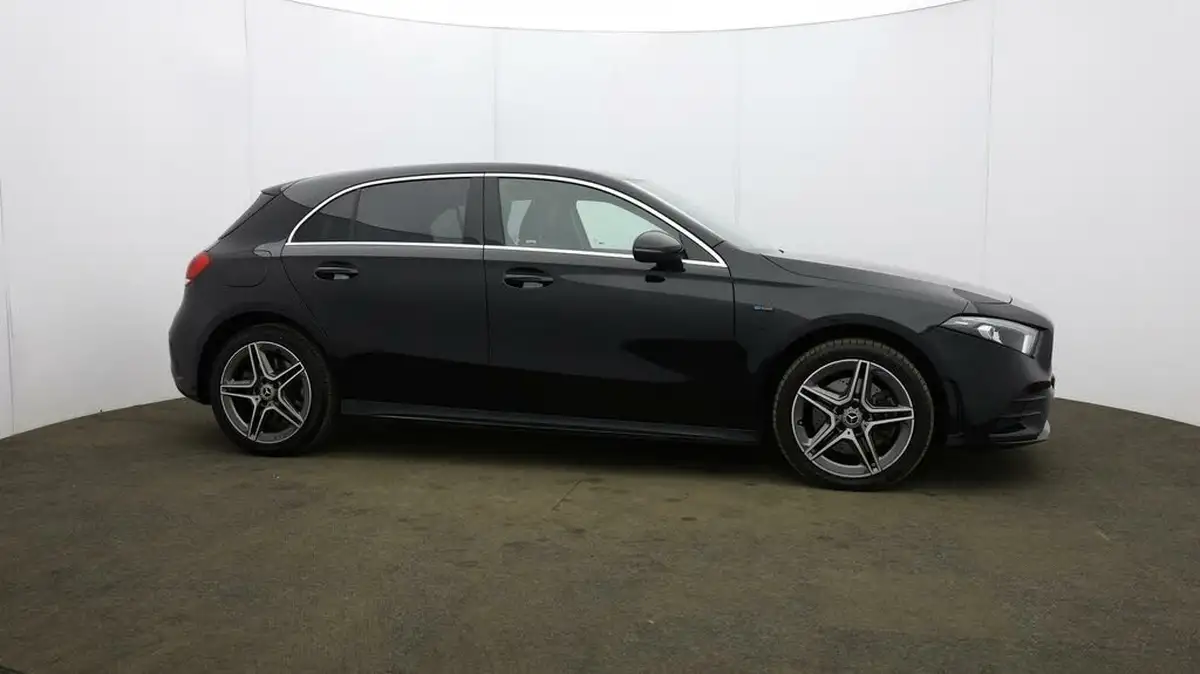 2021-mercedes-benz-a-class-13-a250e-amg-line-hatchback-5d-big-42