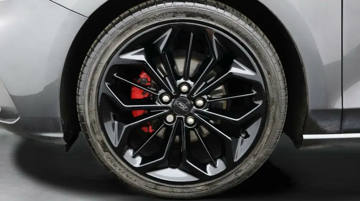 2019-ford-focus-10t-st-line-x-ss-hatchback-big-17