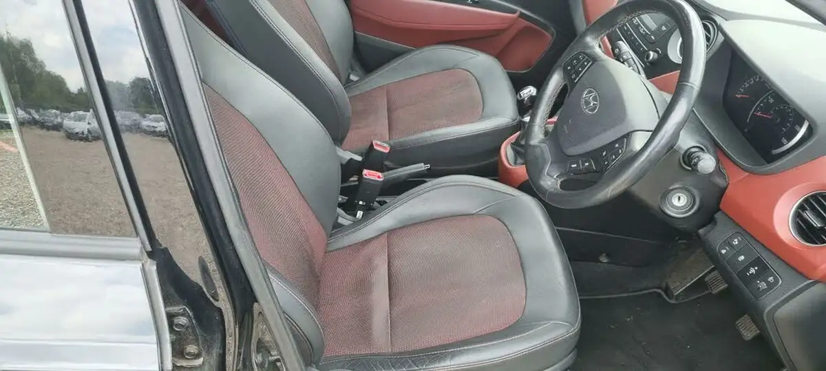 2014-hyundai-i10-12-premium-big-9