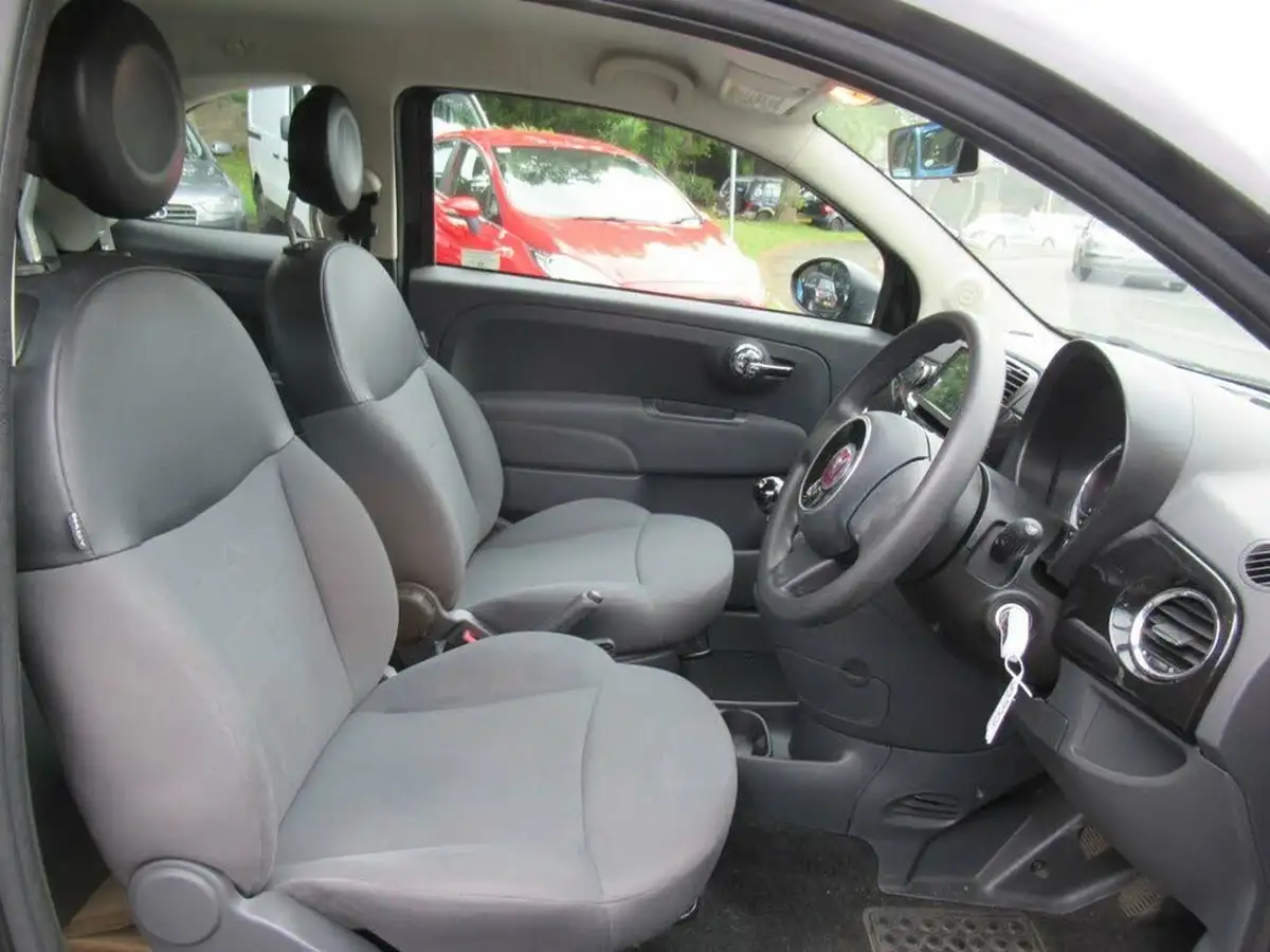 2010-fiat-500-12-pop-big-8