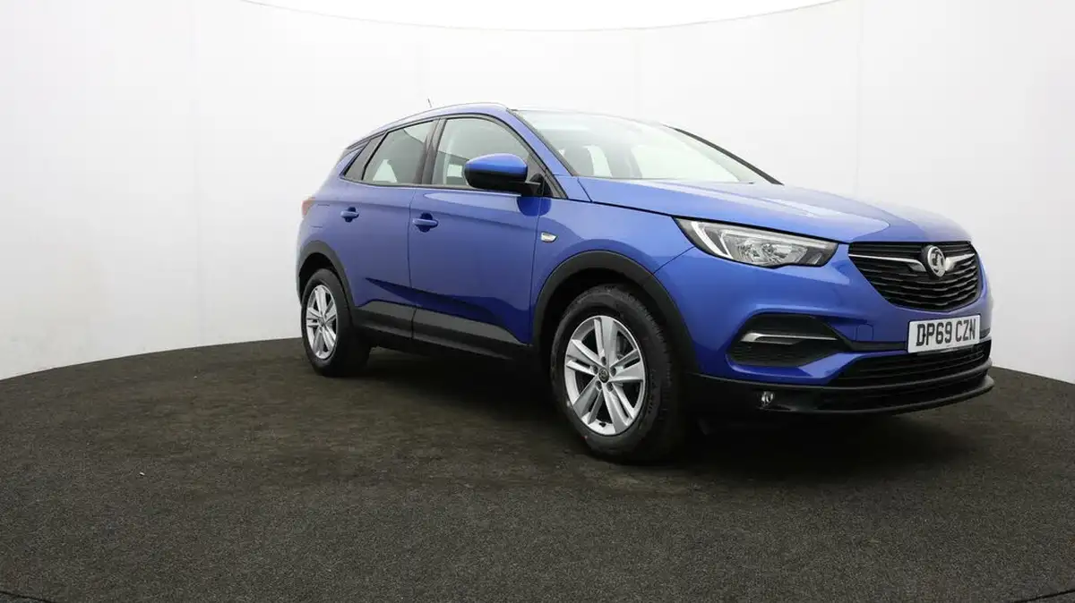 2020-vauxhall-grandland-x-15td-se-big-45