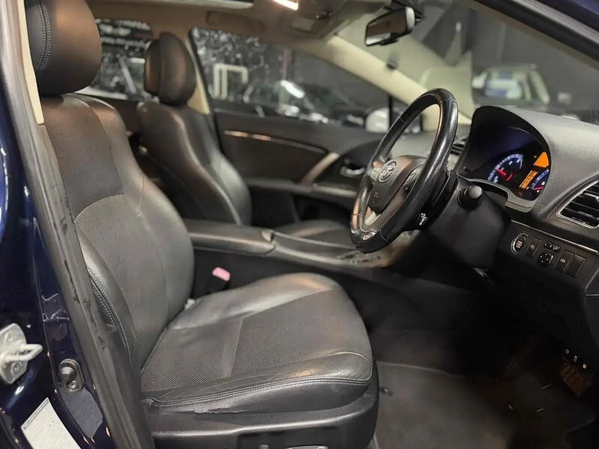 2012-toyota-avensis-22td-t-spirit-22d-cat-estate-5d-auto-big-8