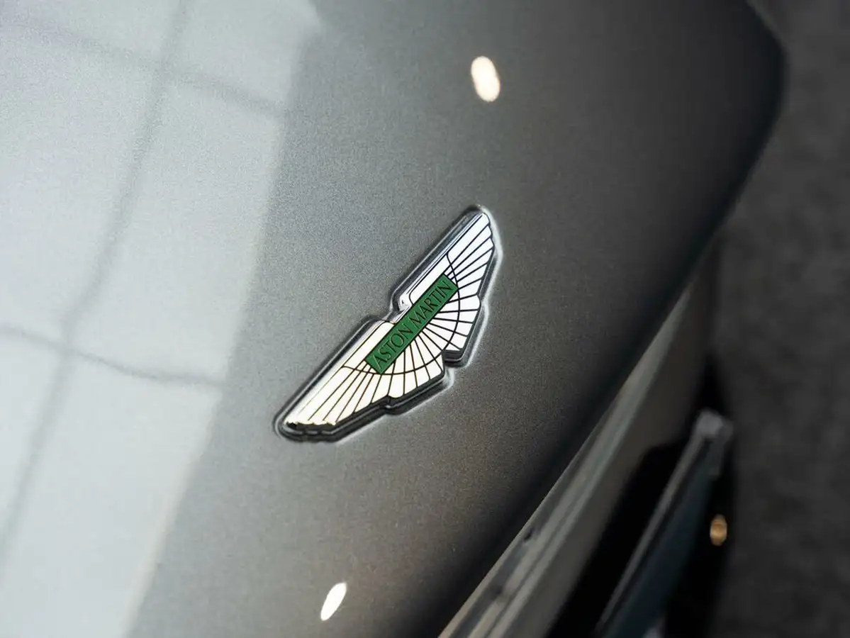 2016-aston-martin-db11-52-v12-launch-edition-big-26