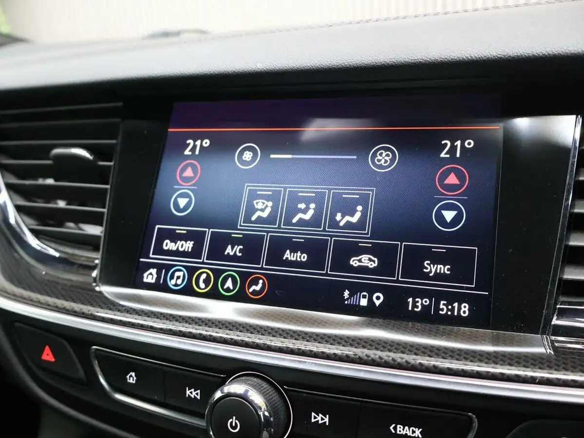 2018-vauxhall-insignia-grand-sport-20td-sri-vx-line-nav-big-40