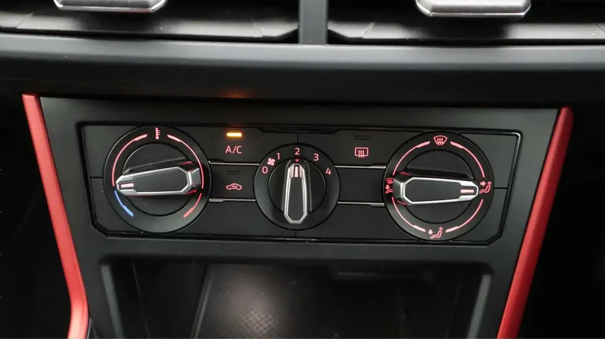 2021-volkswagen-polo-20-tsi-gti-207ps-big-12