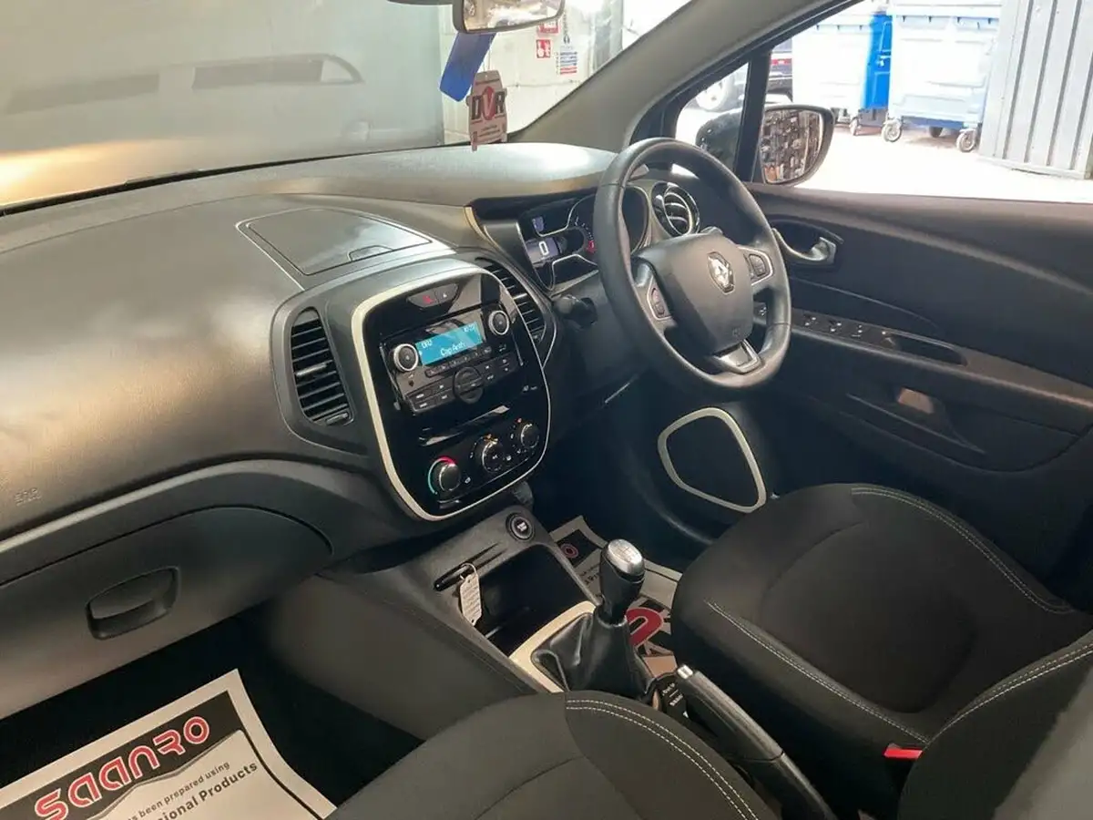 2019-renault-captur-09-tce-play-big-29