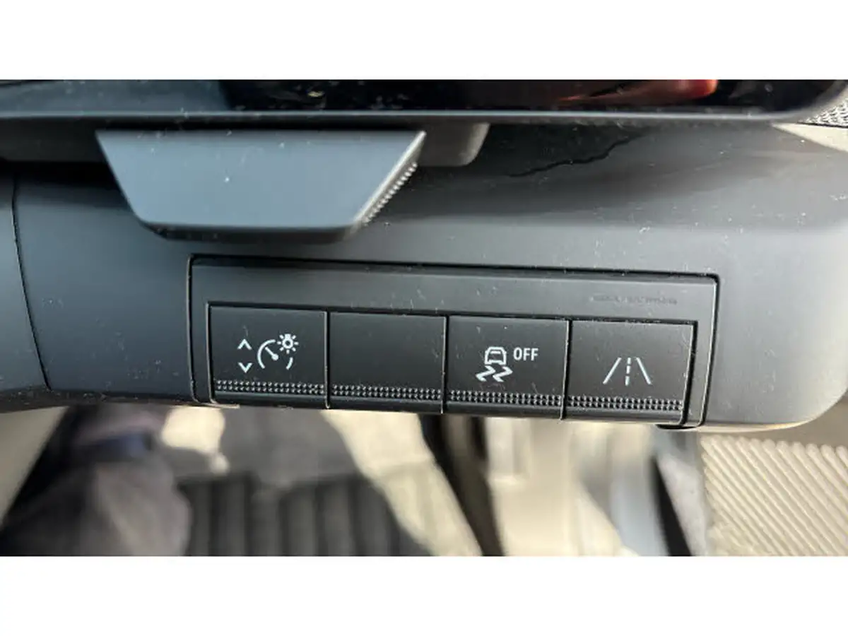 2023-renault-megane-e-tech-e-techno-big-27