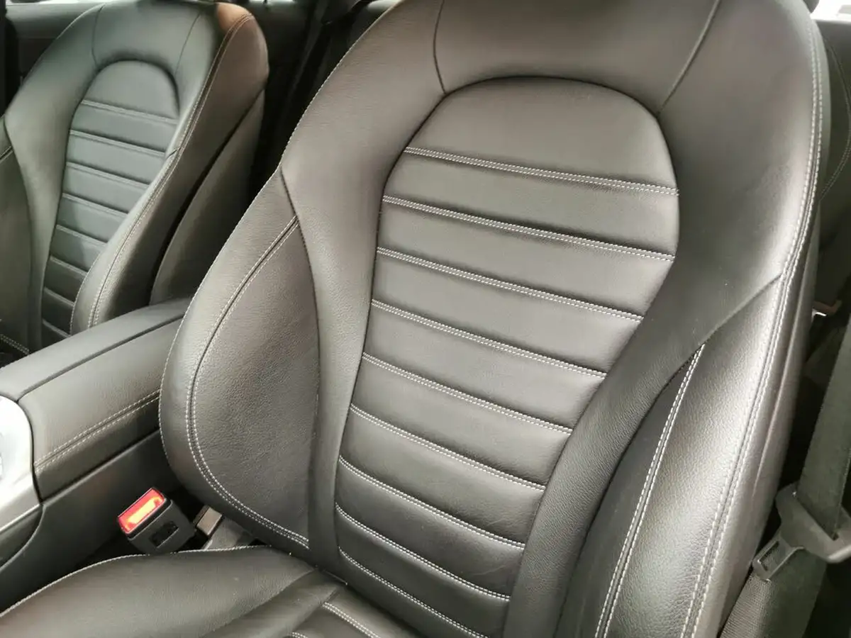 2022-mercedes-benz-glc-class-20d-glc220d-amg-line-195ps-station-wagon-5d-1950cc-4matic-plus-big-6