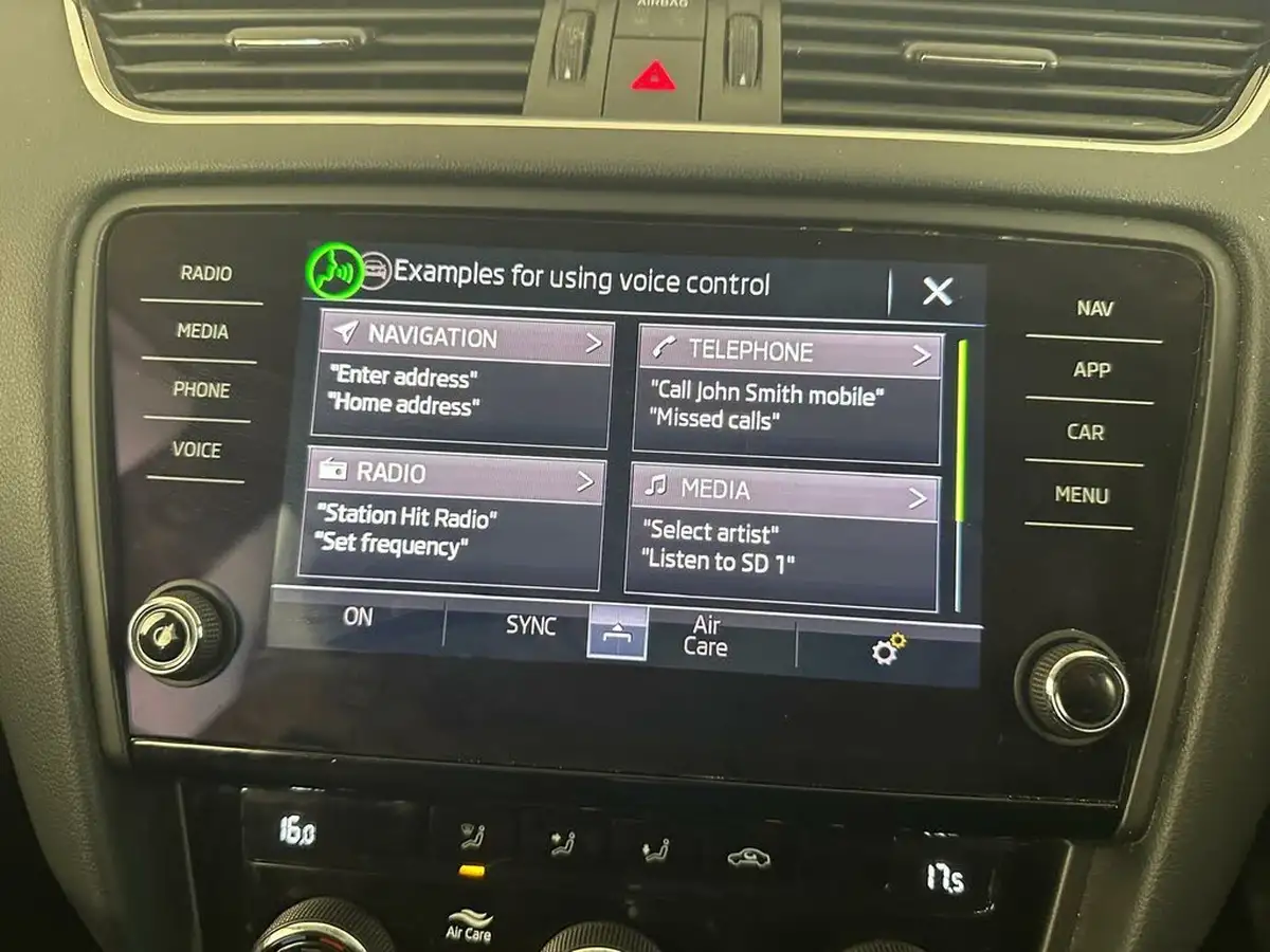 2019-skoda-octavia-16tdi-se-technology-estate-big-51