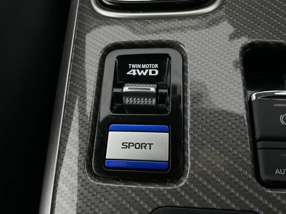 2021-mitsubishi-outlander-24-dynamic-phev-big-21