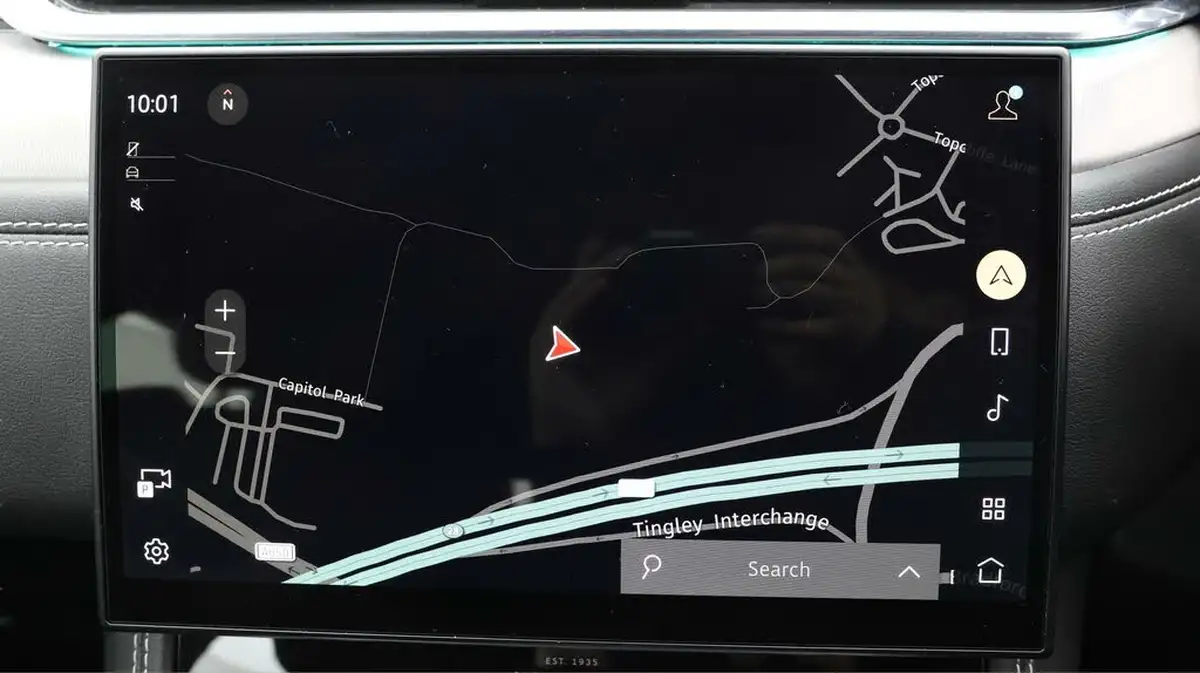 2022-jaguar-f-pace-20-d200-r-dynamic-s-big-12